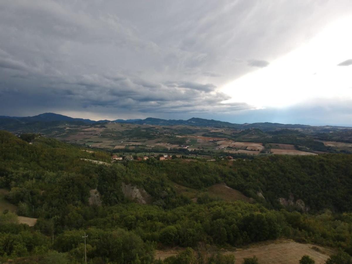 Oasi Di Mastarone - Il Vino E Le Rose Vila Momperone Exterior foto