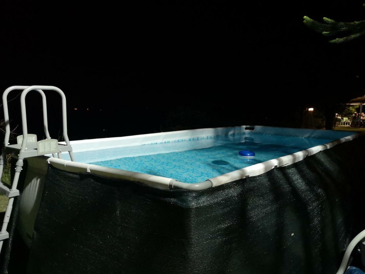 Oasi Di Mastarone - Il Vino E Le Rose Vila Momperone Exterior foto